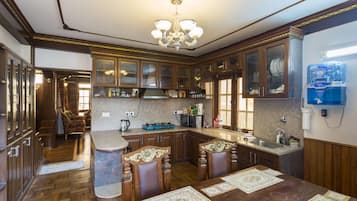 Daily continental breakfast (USD 5 per person)