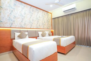 1 bedroom, premium bedding, down duvets, desk - Zaith Residency, Chennai (Chennai)