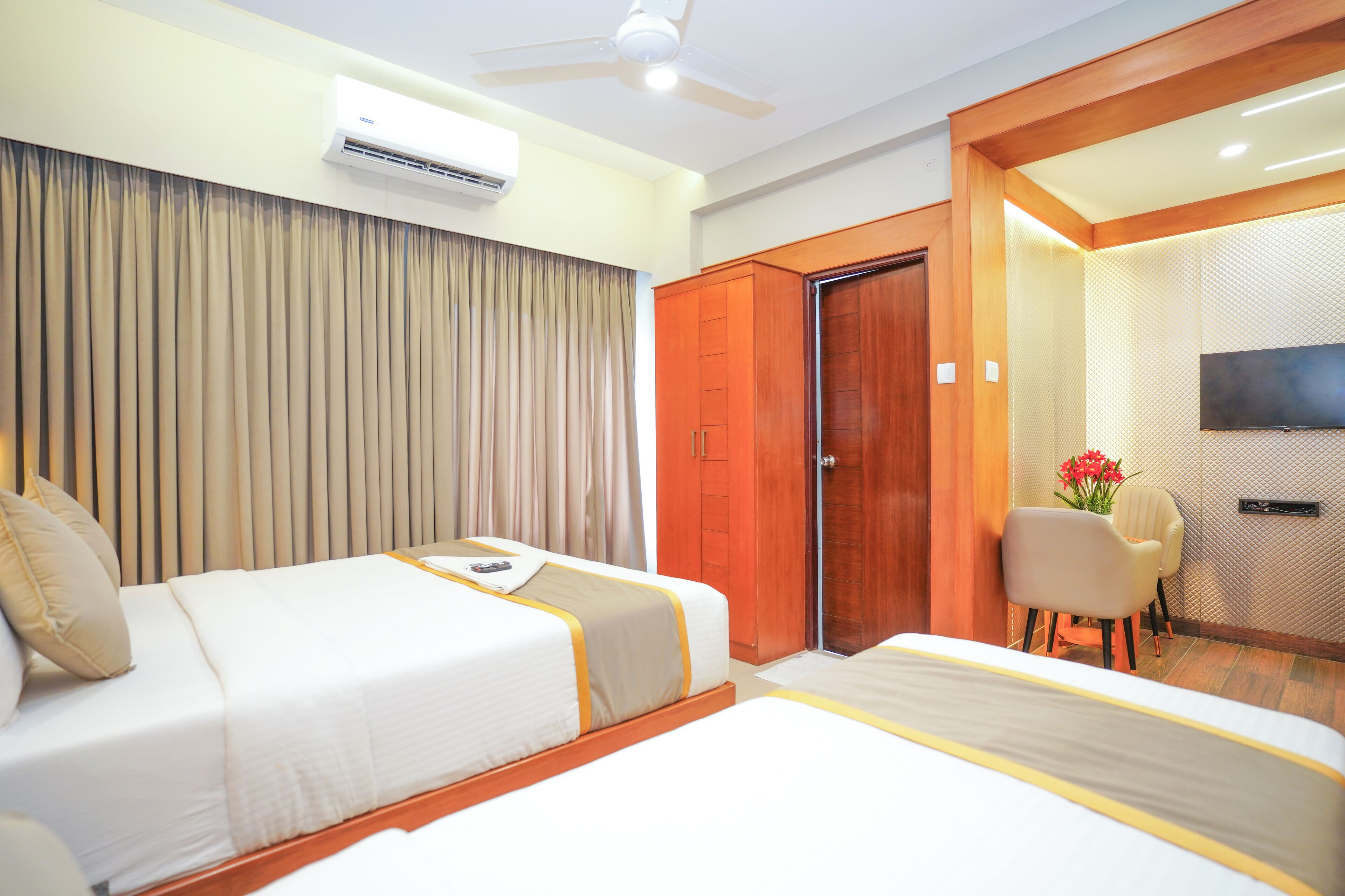 Family Triple Room, 1 Bedroom | 1 bedroom, premium bedding, down duvets, desk
