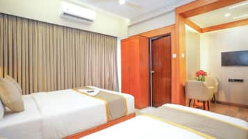 Family Triple Room, 1 Bedroom | 1 bedroom, premium bedding, down duvets, desk