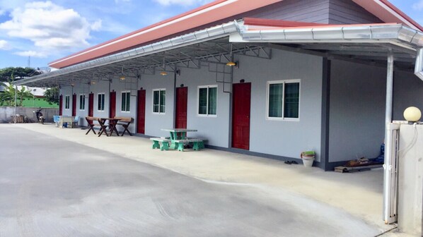 Interior entrance - Baan Plernphat 2 (Chiang Khan)