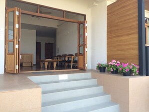 Property entrance - Norn Nab Dao Rimkhong (Chiang Khan)