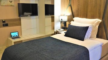 Standard Single Room | Premium bedding, minibar, in-room safe, desk