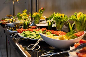 Free daily buffet breakfast - Extenso Hotel (Izmir)