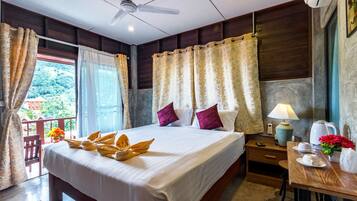 Minibar, in-room safe, free WiFi, bed sheets