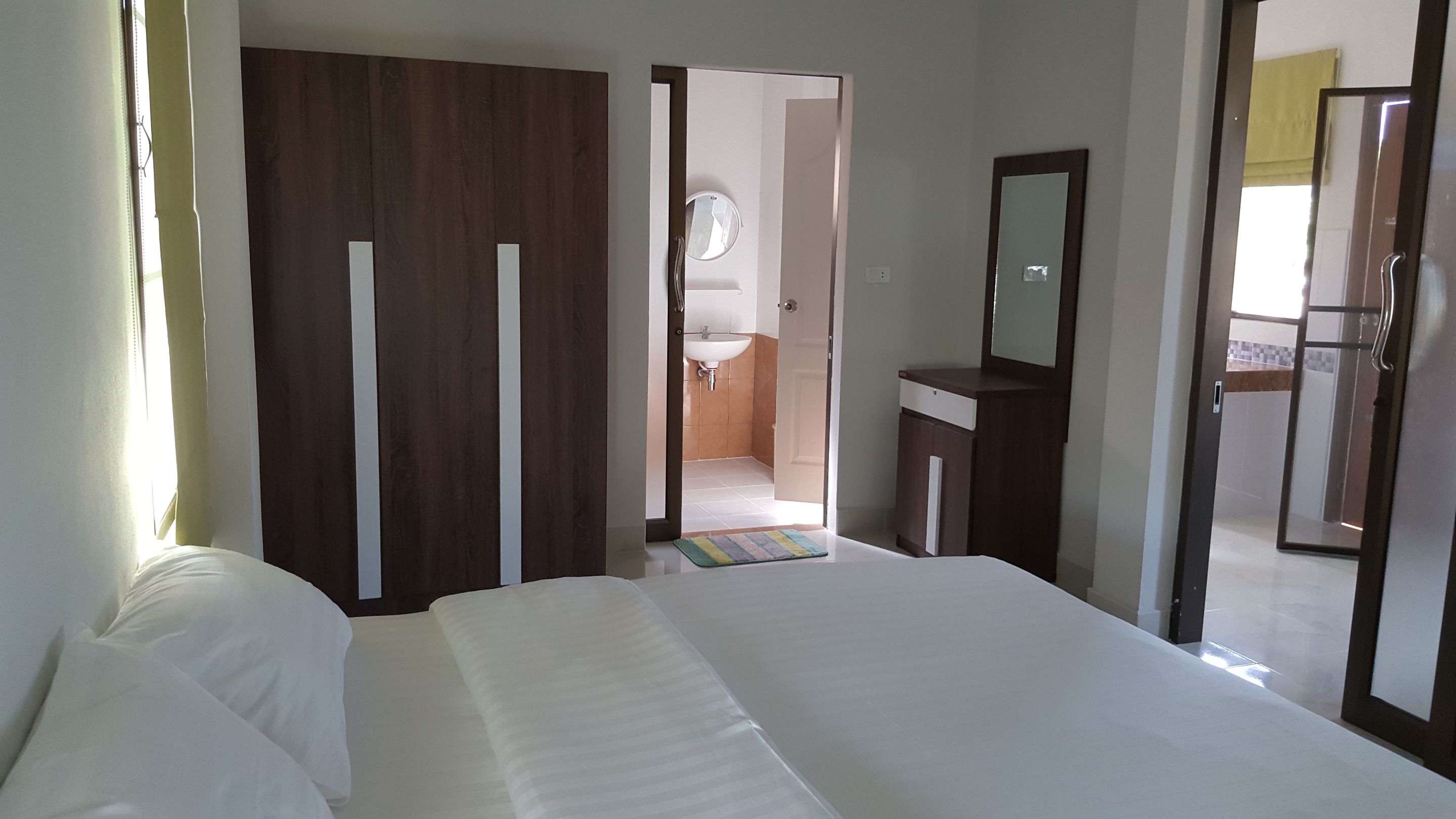 1-Bedroom Vacation Home  | 1 svefnherbergi, míníbar, aukarúm, ókeypis þráðlaus nettenging