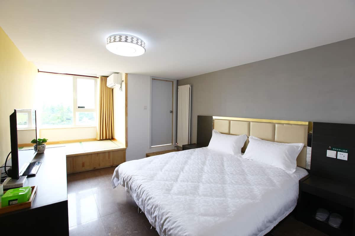 Standard Double Room | Desk, blackout drapes, free WiFi