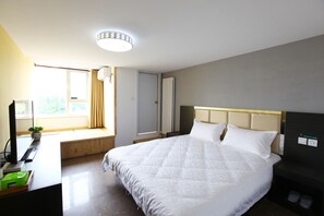 Standard Double Room | Desk, blackout curtains, free WiFi - Weihai Fig Boutique Inn (Weihai)