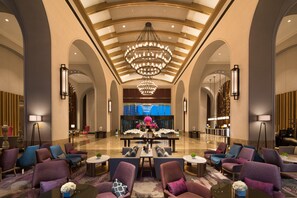 Lobby - Crowne Plaza Qingdao Oriental Movie Metropolis by IHG (Qingdao)