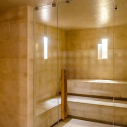 Sale per trattamenti di coppia, sauna, vasca idromassaggio, bagno turco