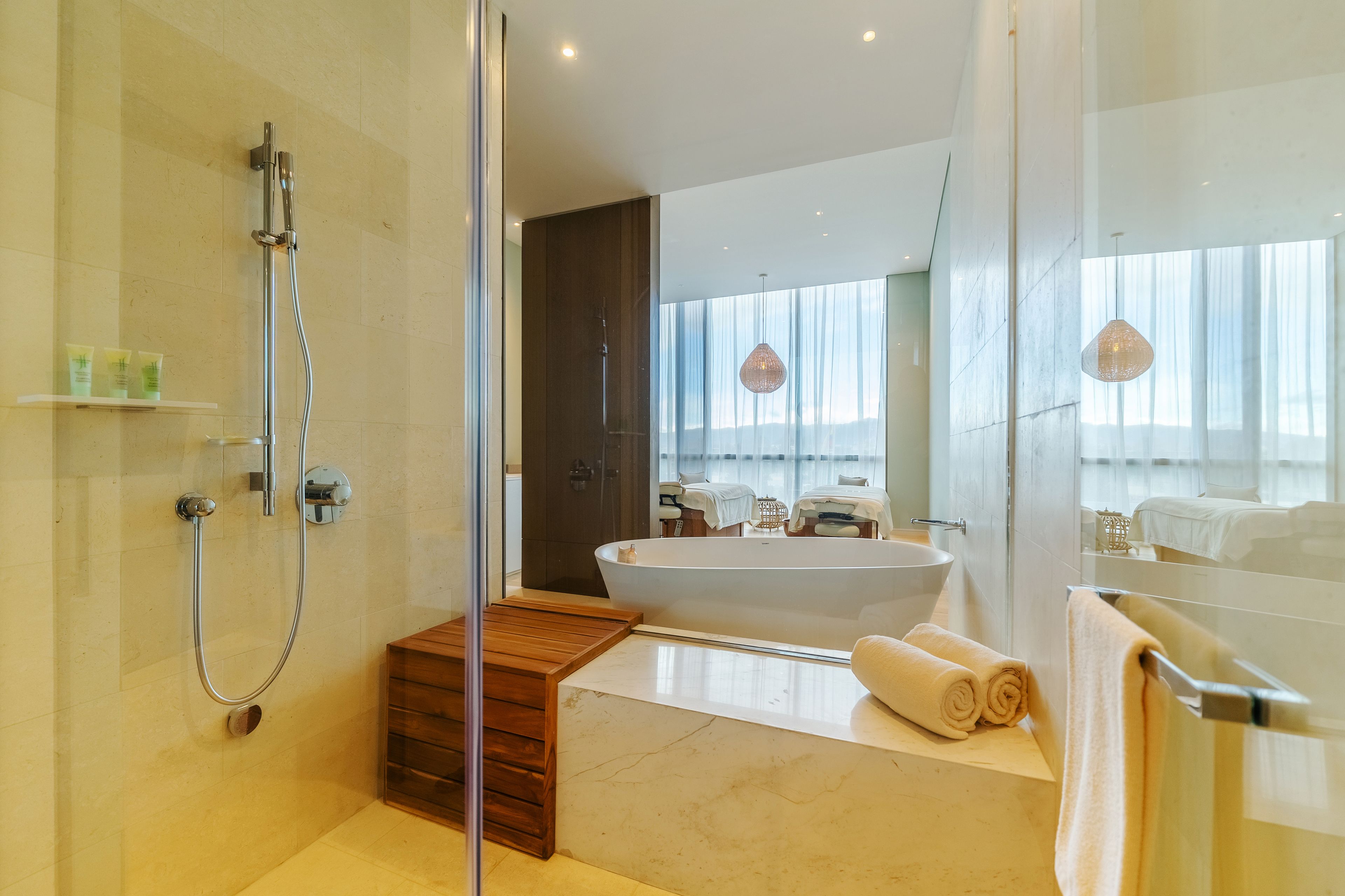 couples treatment room(s), sauna, hot tub, steam room