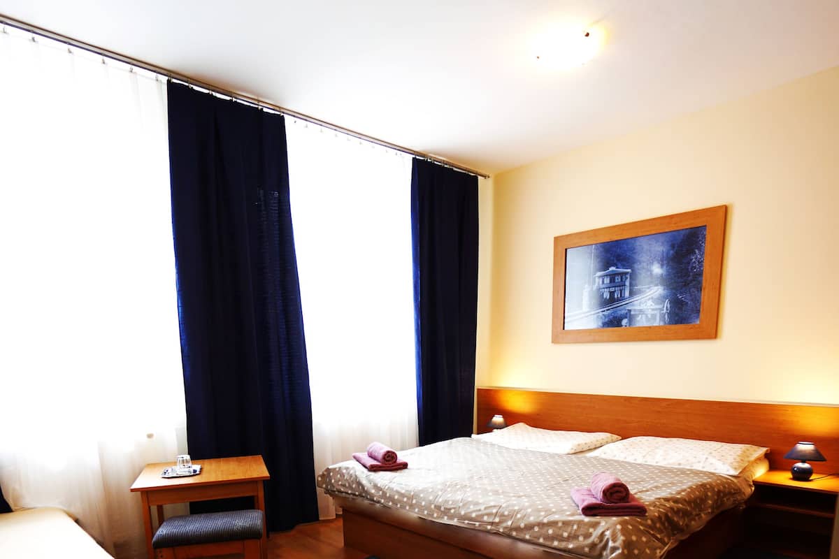 Wifi gratis y ropa de cama