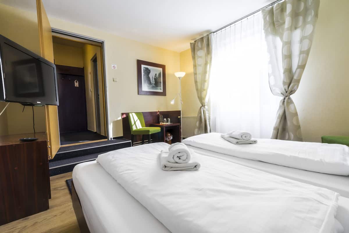 Habitación doble estándar, baño privado | Wifi gratis y ropa de cama