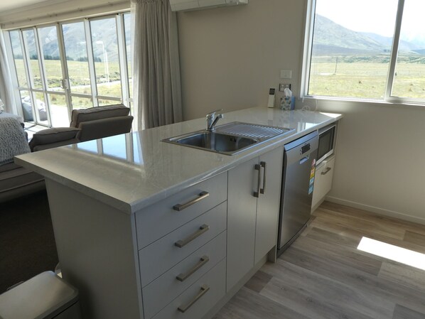 House, 3 Bedrooms | Private kitchen - Manuka Retreat (Ben Ohau)