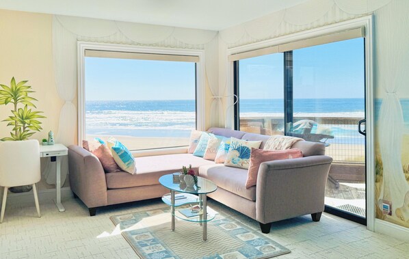 Smart TV, fireplace, DVD player, books