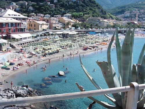 VACATION HOUSE WITH PRIVATE HEATED POOL SEA VIEW