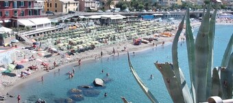 VACATION HOUSE WITH PRIVATE HEATED POOL SEA VIEW