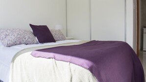 1 habitación, ropa de cama de alta calidad y escritorio 