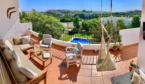 Property grounds - Disinfected Casa CLAUDIA: luxurious, 3 bedrooms, 4 pools, WIFI, AC, beach close (Benalmádena)