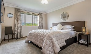 Soundproofing, iron/ironing board, free WiFi, bed sheets - Superior Dunedin Apartments (Dunedin)