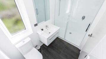Kamar Double Superior, 1 kamar tidur (Studio Apartment) | Kamar mandi | Shower, perlengkapan mandi gratis, dan handuk