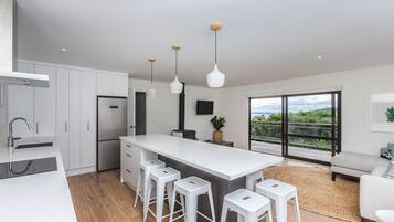 4 Bedroom House | Private kitchen | Fridge, microwave, oven, stovetop