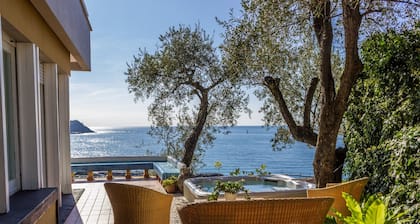 villa avec vue sur la mer, jacuzzi,air conditionné, ascenseur