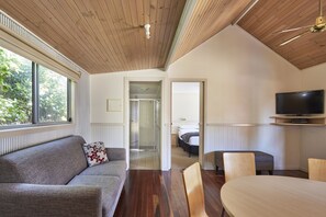 Two Bedroom Miners Hut | Coin séjour