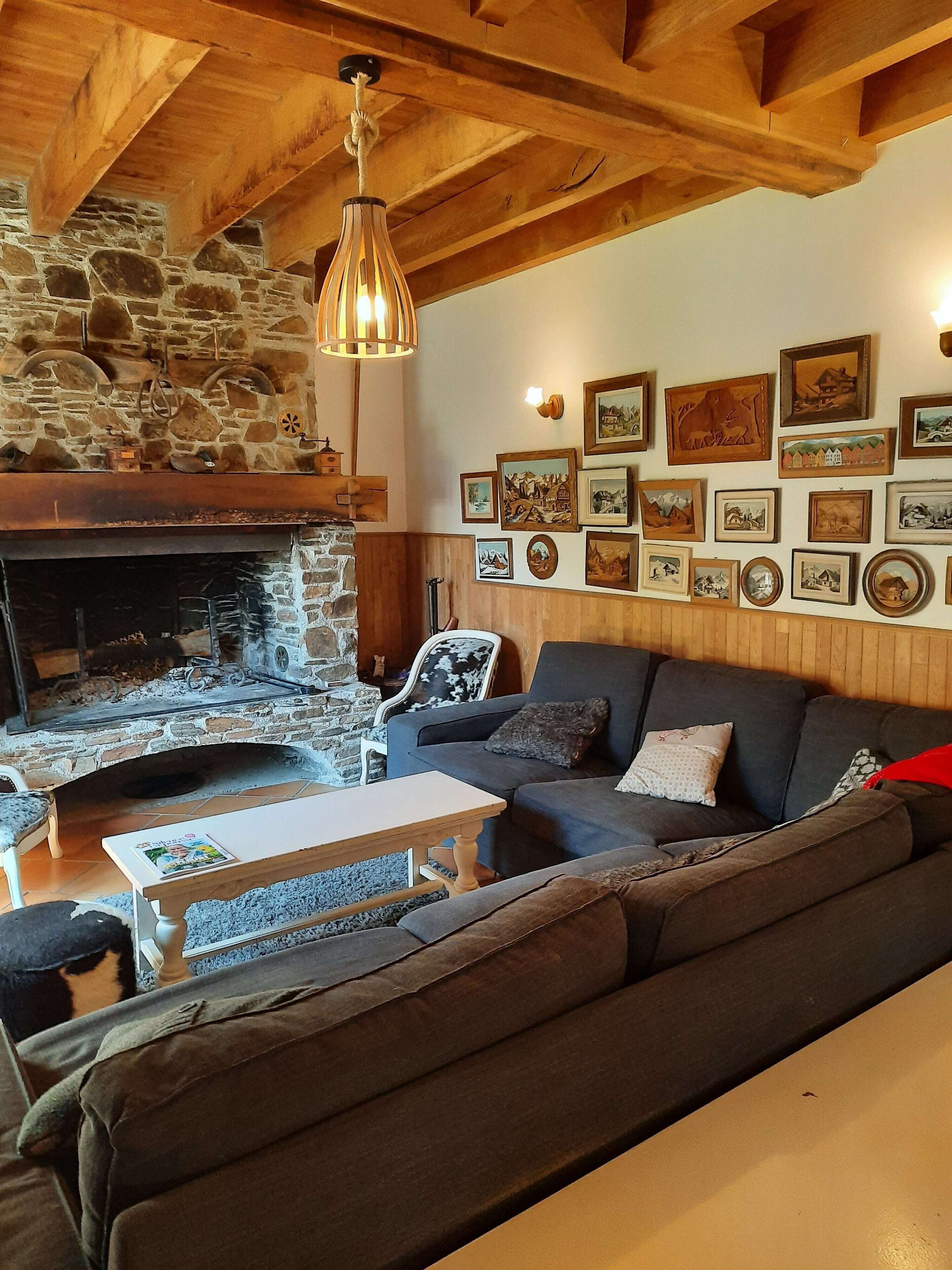 Flat-screen TV, fireplace
