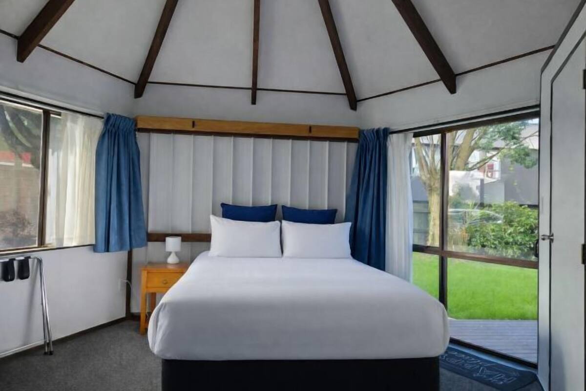 Ropa de cama de alta calidad y camas con pillow-top