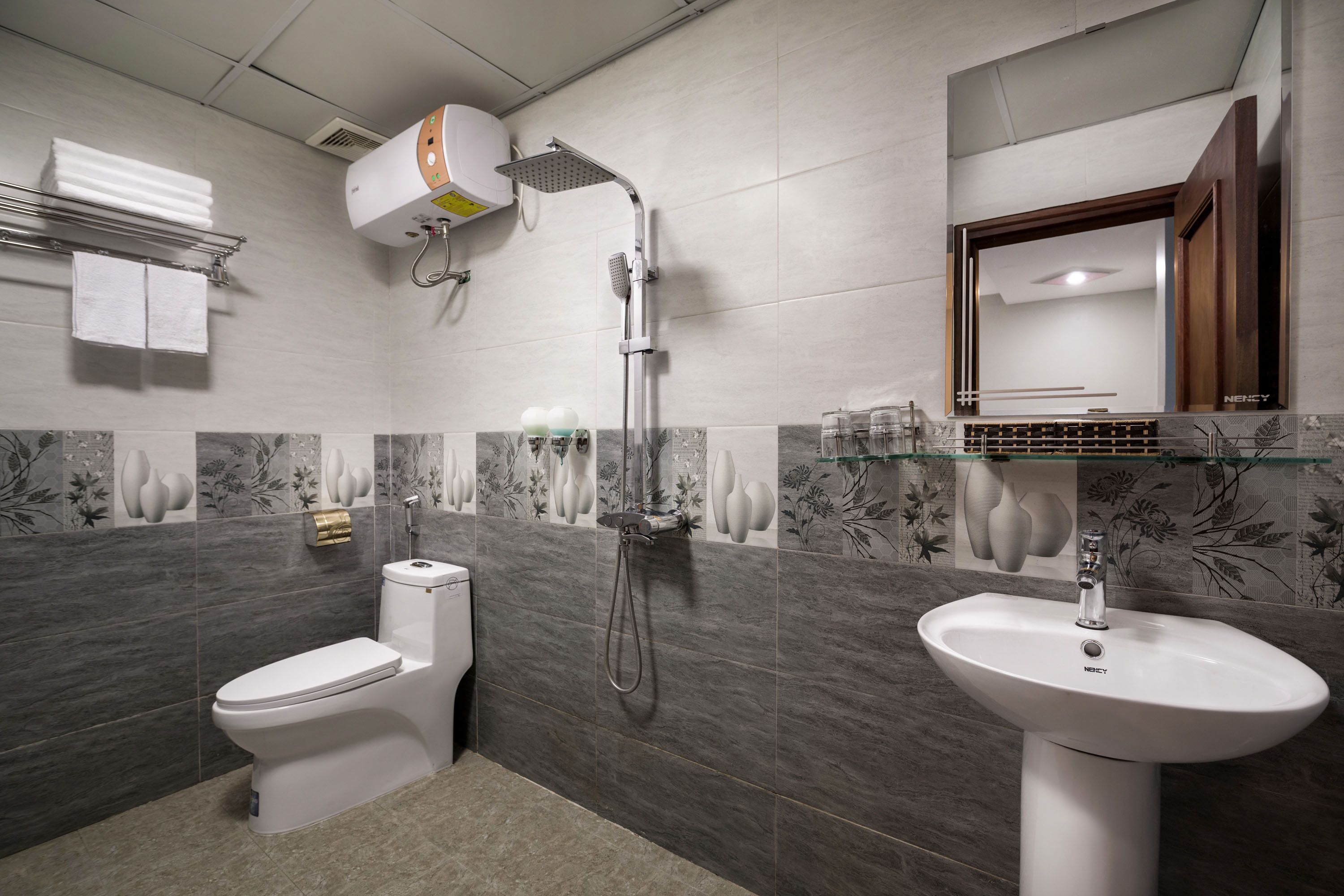 shower, free toiletries, hair dryer, slippers