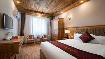 Deluxe Double Room | Minibar, free WiFi