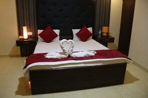 Ropa de cama de alta calidad y minibar 