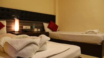 Deluxe Double or Twin Room | Premium bedding, minibar, in-room safe, desk
