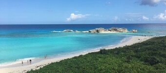 Bambarra Sands Cottage: Privat strandhus pÄ Bambarra Beach Middle Caicos