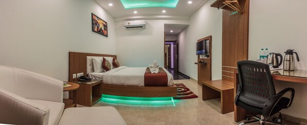 Chambre Deluxe | 1 chambre, bureau, lits pliants/supplémentaires, Wi-Fi gratuit