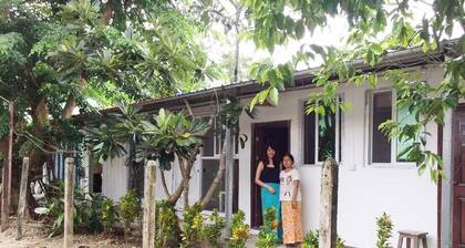 Roly Airport Residence