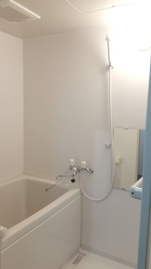 Deep soaking bathtub - Mansion Kawata (Osaka)