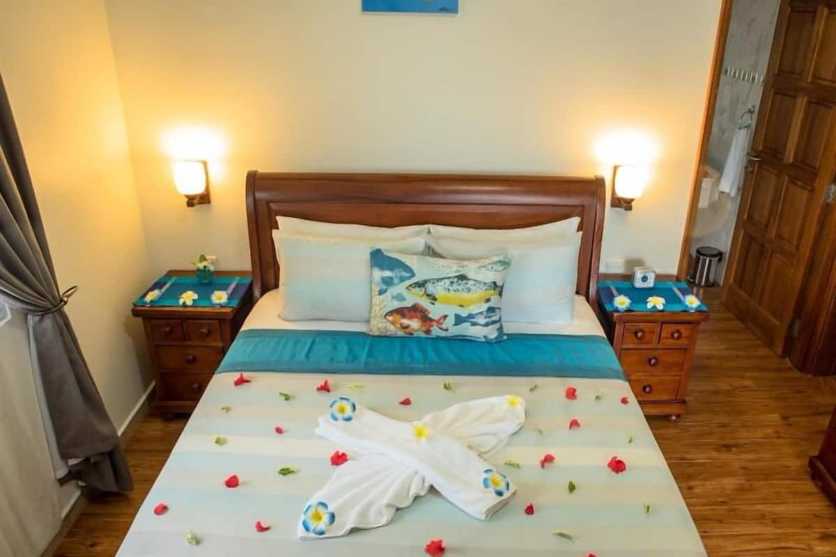 In-room safe, individually decorated, free WiFi, bed sheets