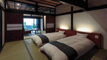 Premium Room (Japanese-style) | Down comforters, in-room safe, bed sheets, wheelchair access
