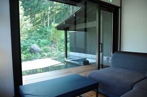 Télévision à écran plat