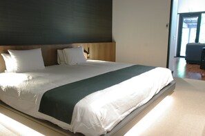 Couette en duvet d'oie, coffres-forts dans les chambres, draps fournis