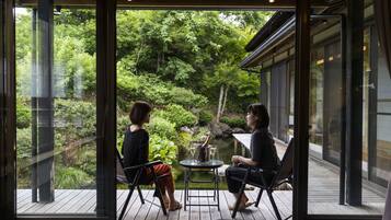 Basic House | Terrace/patio