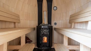 Basic House | Bathroom | Separate tub and shower, deep soaking tub, free toiletries, hair dryer