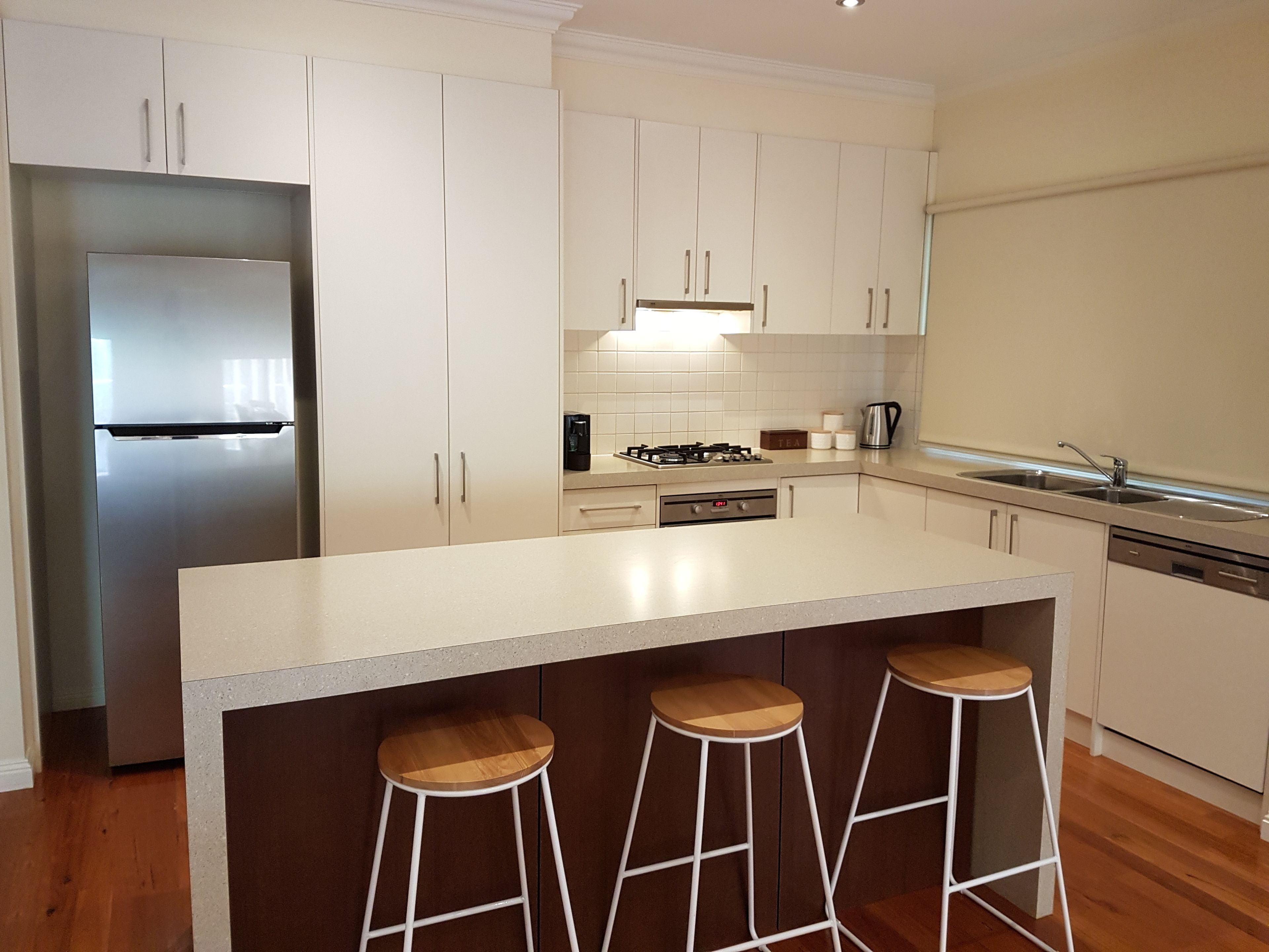 Luxe huis, 2 slaapkamers | Privékeuken | Een koelkast, een microgolfoven, een oven, een kookplaat