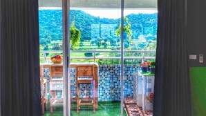 3-Bedroom Beachfront | Balcony