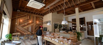 Taketa station hostel cue