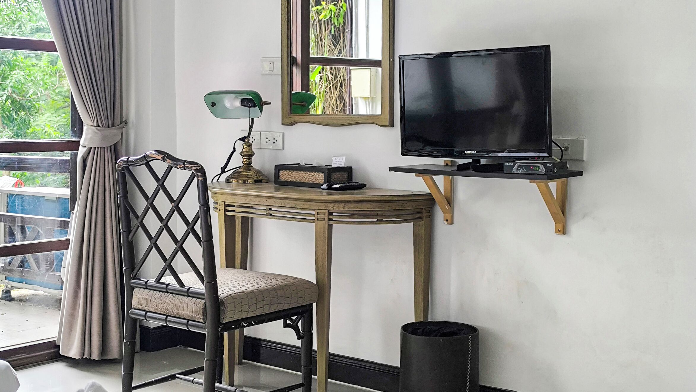 superior room with garden view  | 1 bedroom, premium bedding, minibar, free wifi