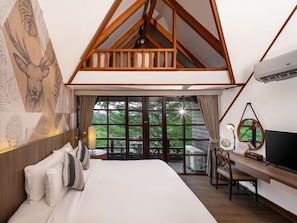 Tree House Junior Suite