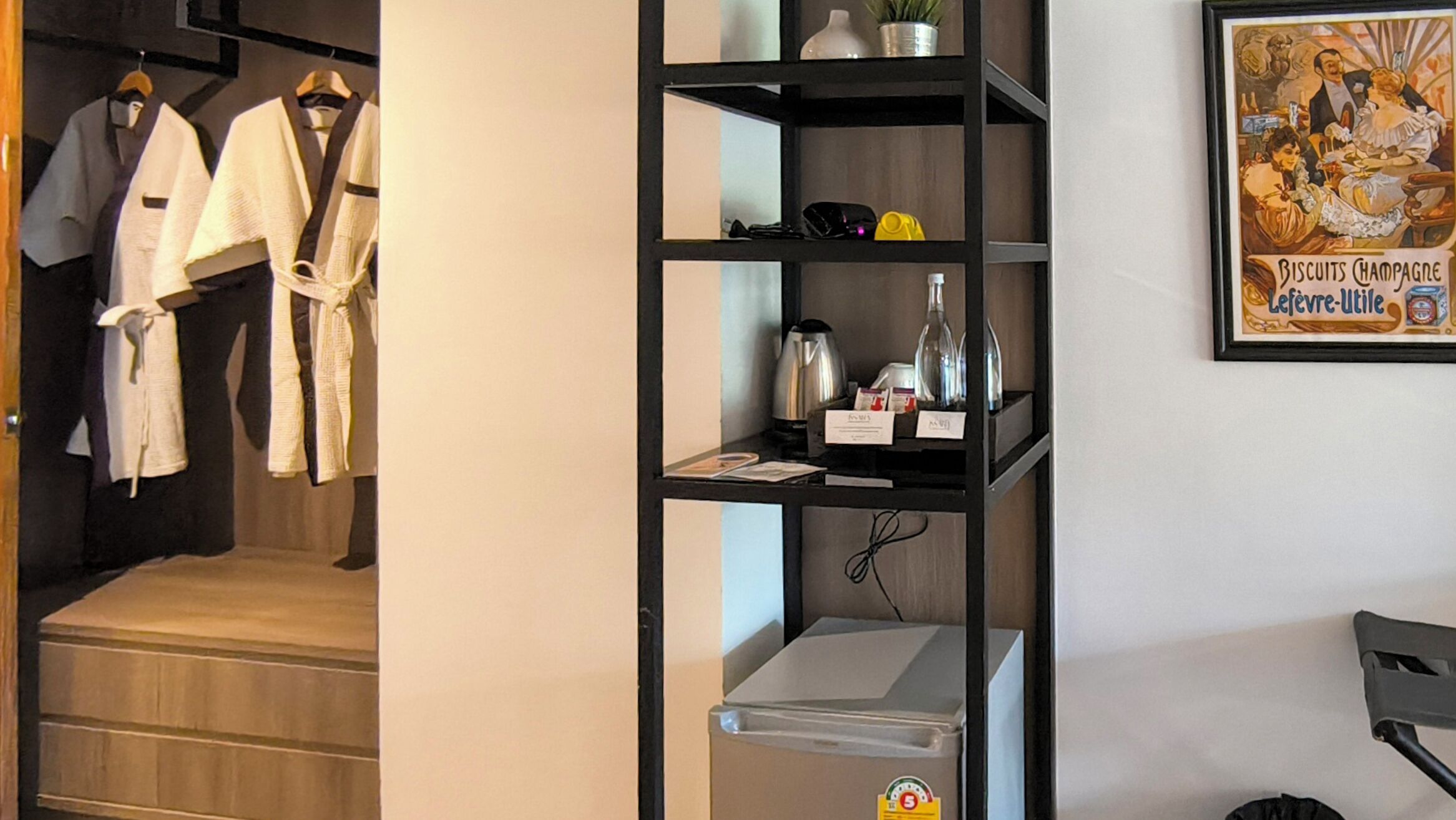 suite with mountain view  | bathroom | free toiletries, hair dryer, bidet, towels